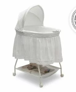 Delta Children Deluxe Sweet Beginnings Bassinet