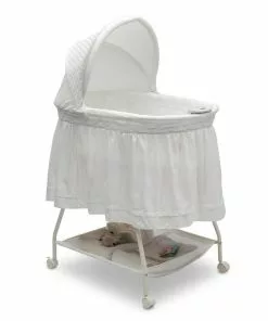 Delta Children Deluxe Sweet Beginnings Bassinet