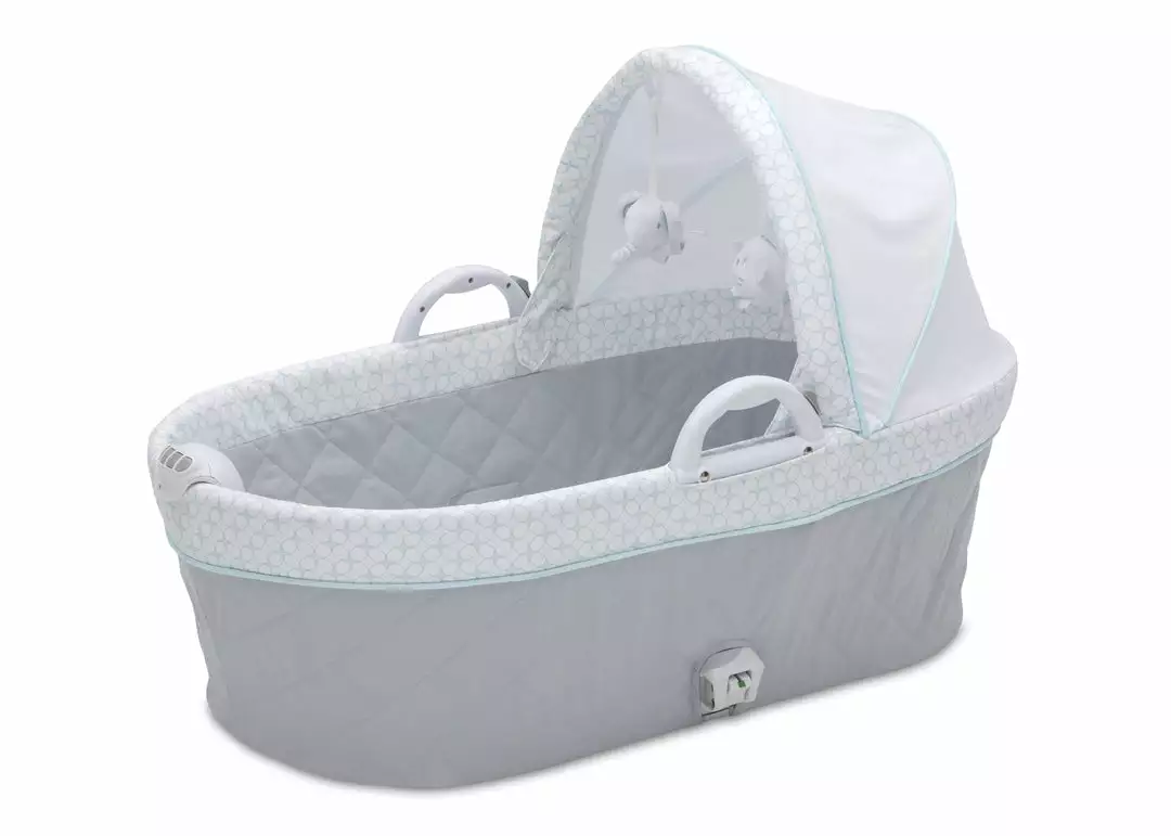 Delta Children Bassinets Deluxe Moses Bassinet 11 Delta Children Bassinets Deluxe Moses Bassinet