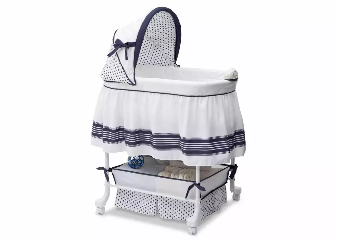 Delta Children Gliding Bassinet Bassinets 5 Delta Children Gliding Bassinet Bassinets