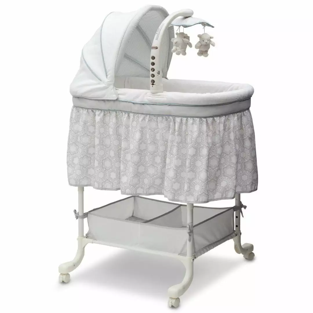 Bassinets Simmons Kids® Deluxe Gliding Bassinet 33 Bassinets Simmons Kids® Deluxe Gliding Bassinet