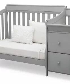 Delta Children Bentley S Convertible Crib And Changer Baby Cribs