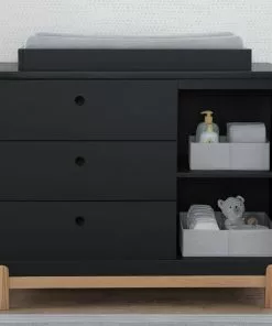 Delta Children Changing Pads & Covers 7-Piece Essential Changing Table Set - Newborn Baby Gift Set For Boys And Girls – Set Includes Changing Pad, Plush Changing Pad Cover, 3 Changing Pad Liners And 2 Storage Bins