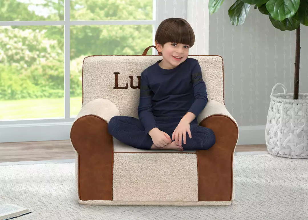 Delta Children Personalized Deluxe Cozee Sherpa And Faux Leather Chair For Kids Personalization 3 Delta Children Personalized Deluxe Cozee Sherpa And Faux Leather Chair For Kids Personalization